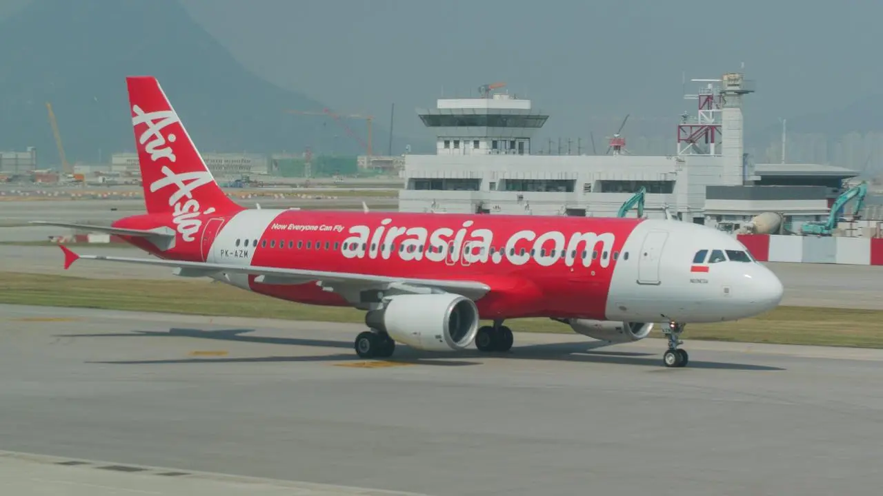 AirAsia Tawarkan Harga Tiket Murah untuk Libur Nataru, Simak Detailnya!